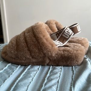 Authentic UGG Fluff yeah sandals size 6 tan color new never worn